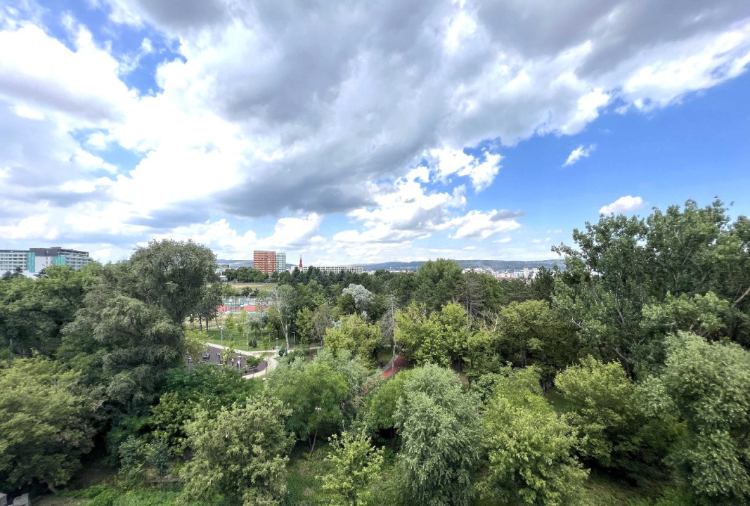 Apartament de lux de 72mp, cu vedere panoramica spre Baza Sportiva