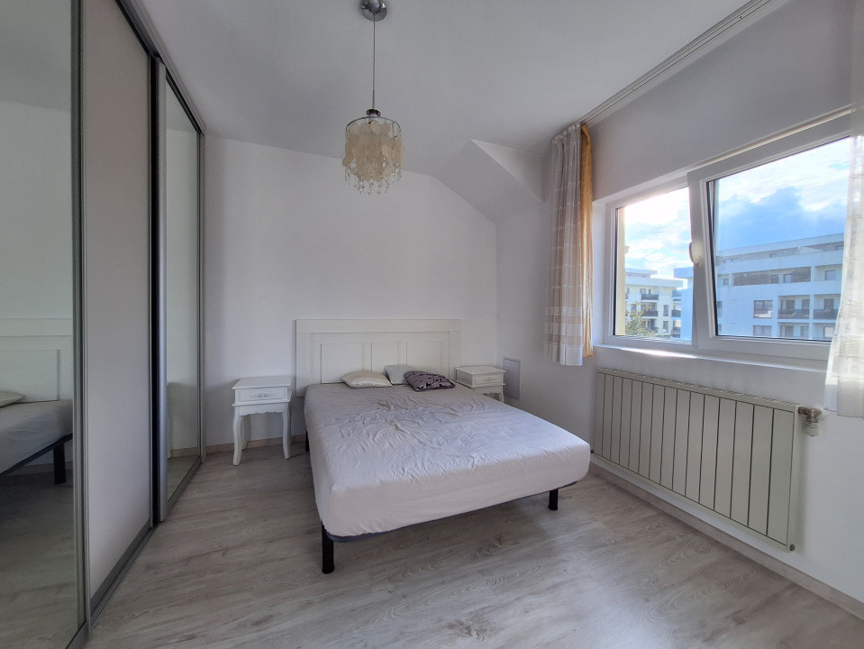Apartament cu 3 camere, 2 bai, 2 parcari, zona Terra