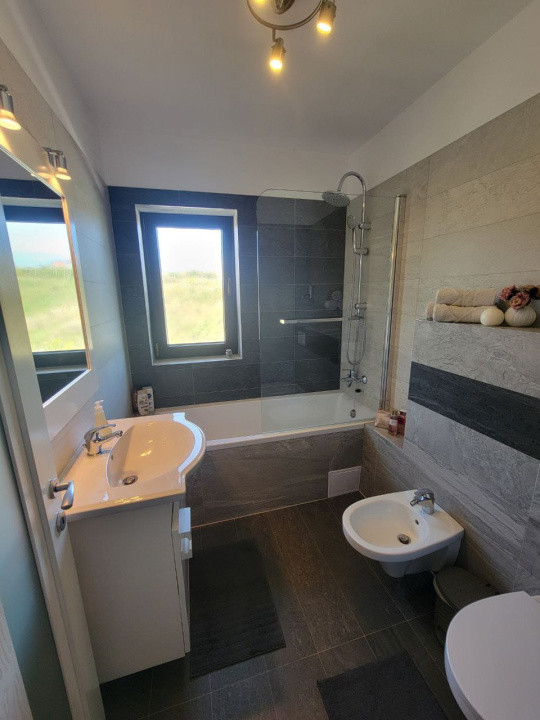 Casă tip duplex, 120 mp, 400 mp teren, 4 parcări, la cheie, zona Hub Educațional