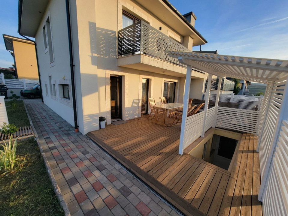 Casă tip duplex, 120 mp, 400 mp teren, 4 parcări, la cheie, zona Hub Educațional