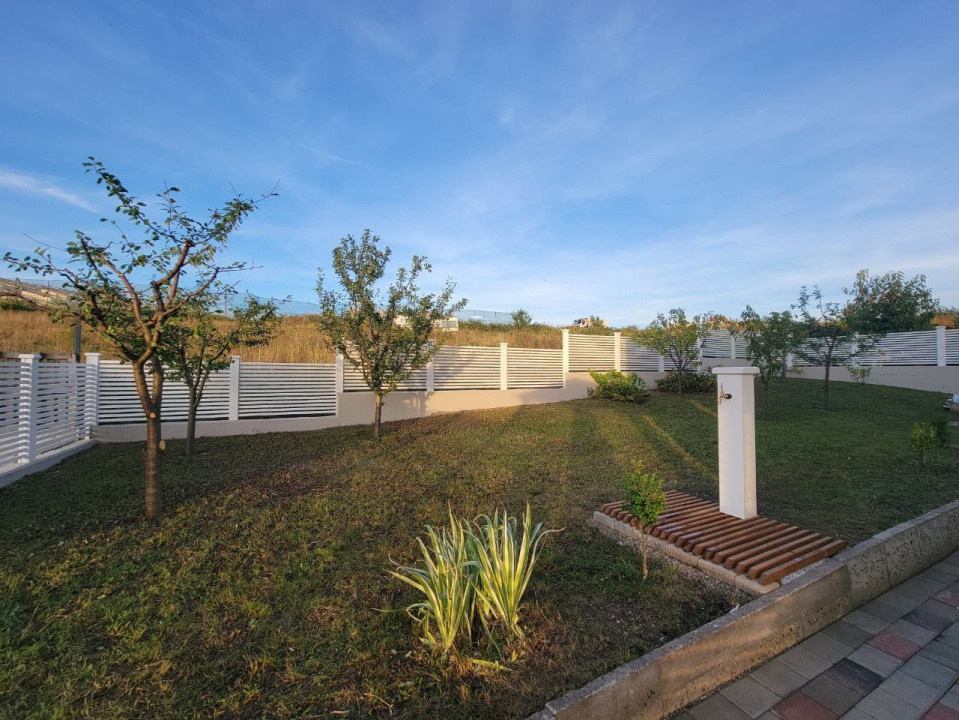 Casă tip duplex, 120 mp, 400 mp teren, 4 parcări, la cheie, zona Hub Educațional