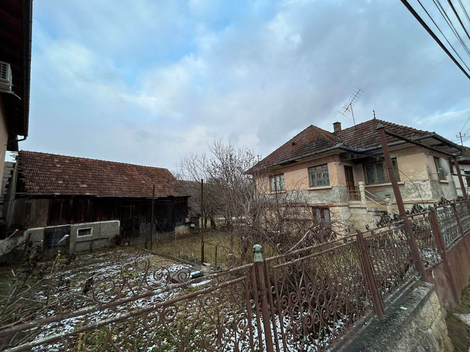 Casa veche in Suceagu cu teren 1715 mp2