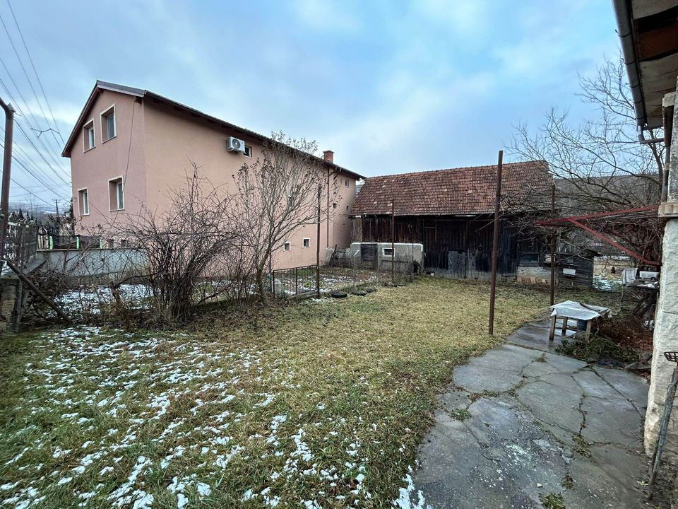 Casa veche in Suceagu cu teren 1715 mp2