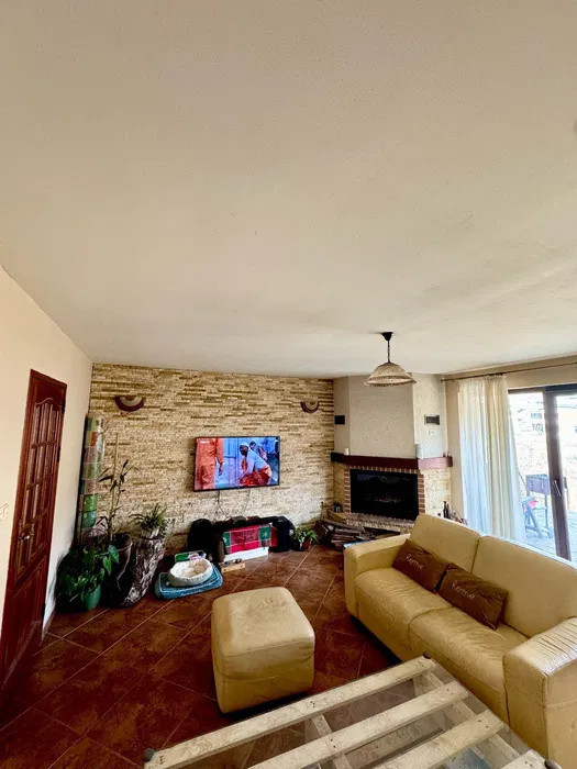 Casa de vanzare , 200 mp utili , zona Tautiului