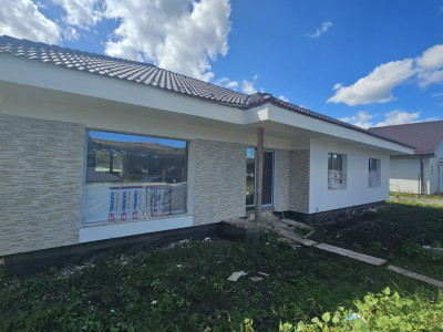 Casa Individuala pe un Nivel, 120 mp, Chinteni