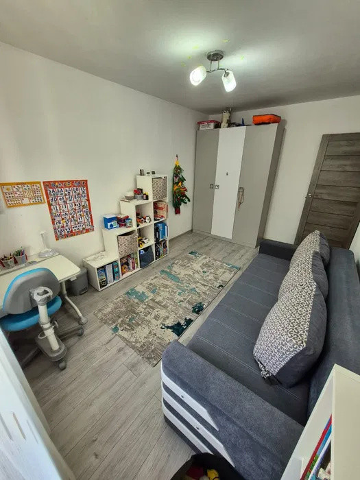 Apartament 3 camere, 61 mp, recent renovat, balcon, zona Grigore Alexandrescu