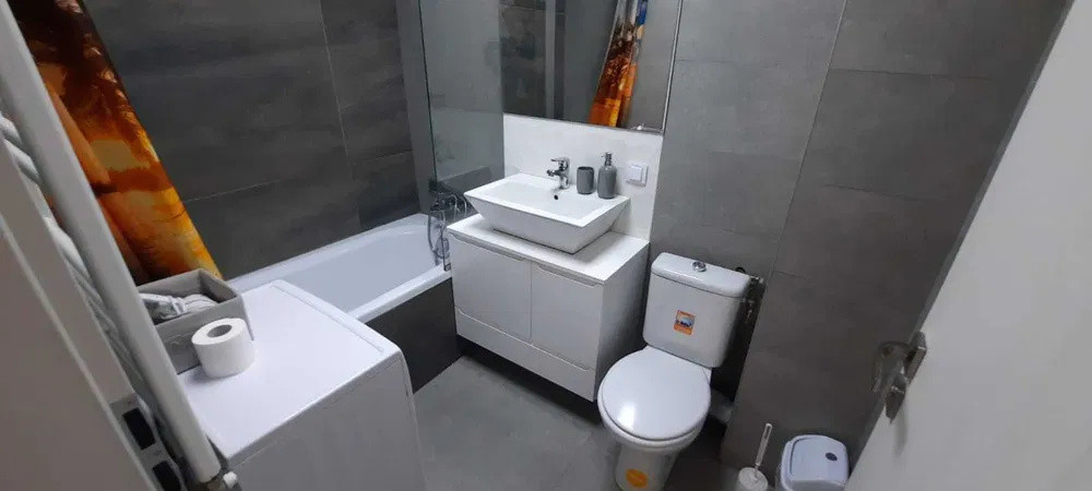 Apartament 2 camere ,40mp,zona Andrei Muresanu 