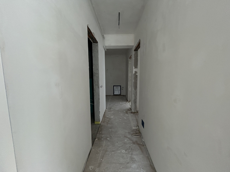 Apartament 3 camere, semidecomandat , finisat , zona Tineretului 