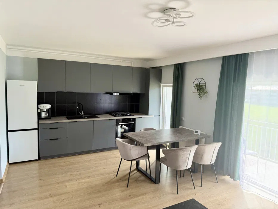 Apartament cu 2 camere, 50 mp, 2 balcoane zona Porii