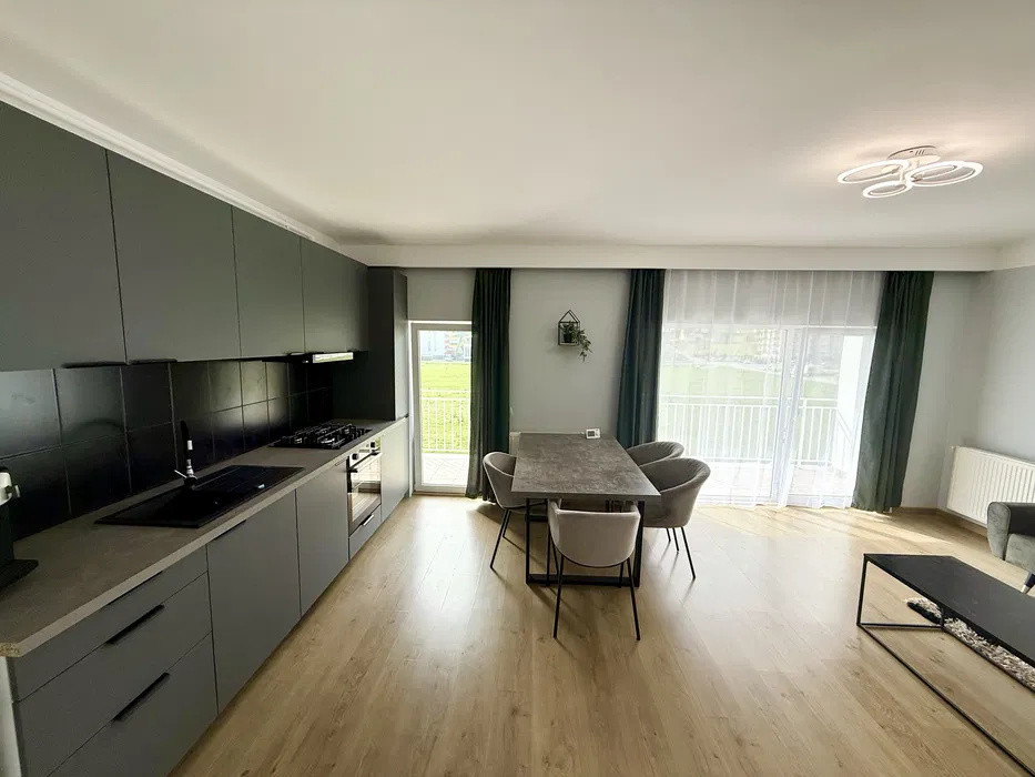 Apartament cu 2 camere, 50 mp, 2 balcoane zona Porii