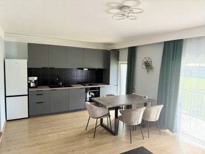 Apartament cu 2 camere, 50 mp, 2 balcoane zona Porii