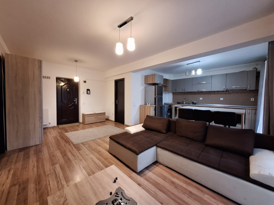 Apartament cu 3 camere, 61 mp, 2 balcoane, zona Porii