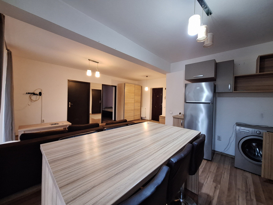 Apartament cu 3 camere, 61 mp, 2 balcoane, zona Porii