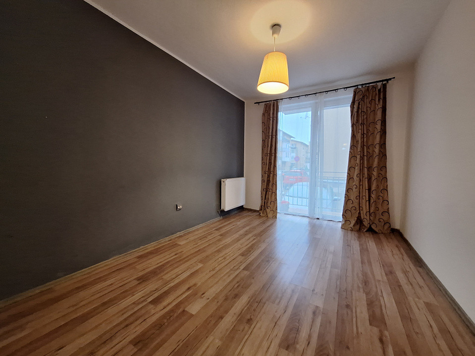 Apartament cu 3 camere, 61 mp, 2 balcoane, zona Porii