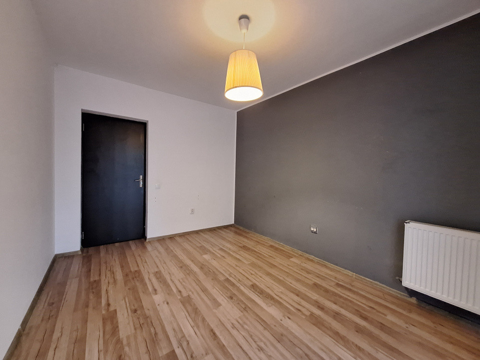 Apartament cu 3 camere, 61 mp, 2 balcoane, zona Porii