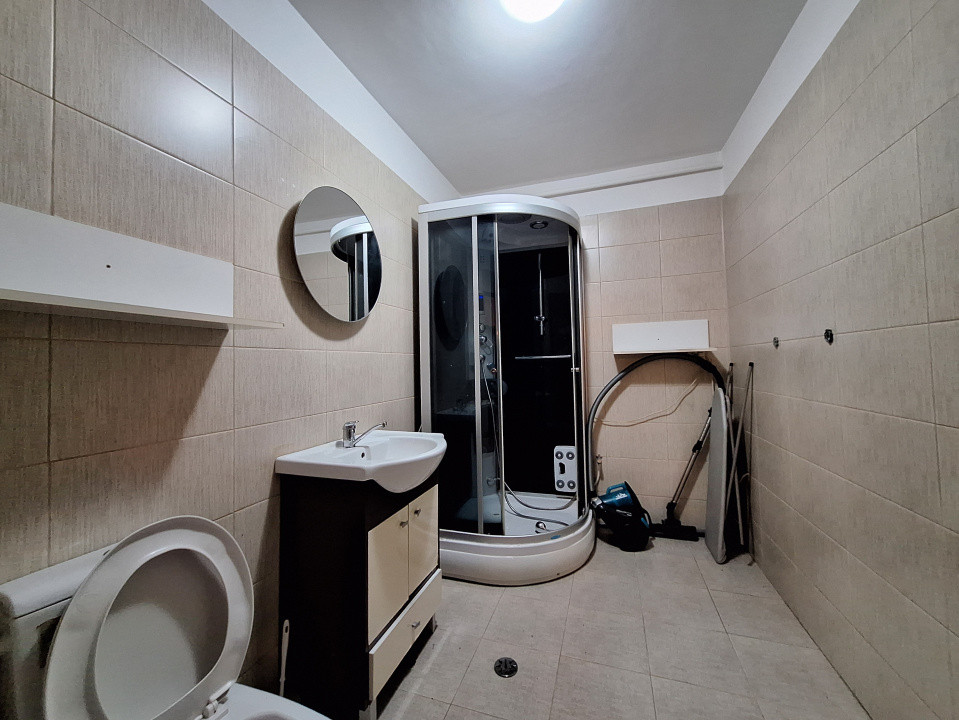 Apartament cu 3 camere, 61 mp, 2 balcoane, zona Porii