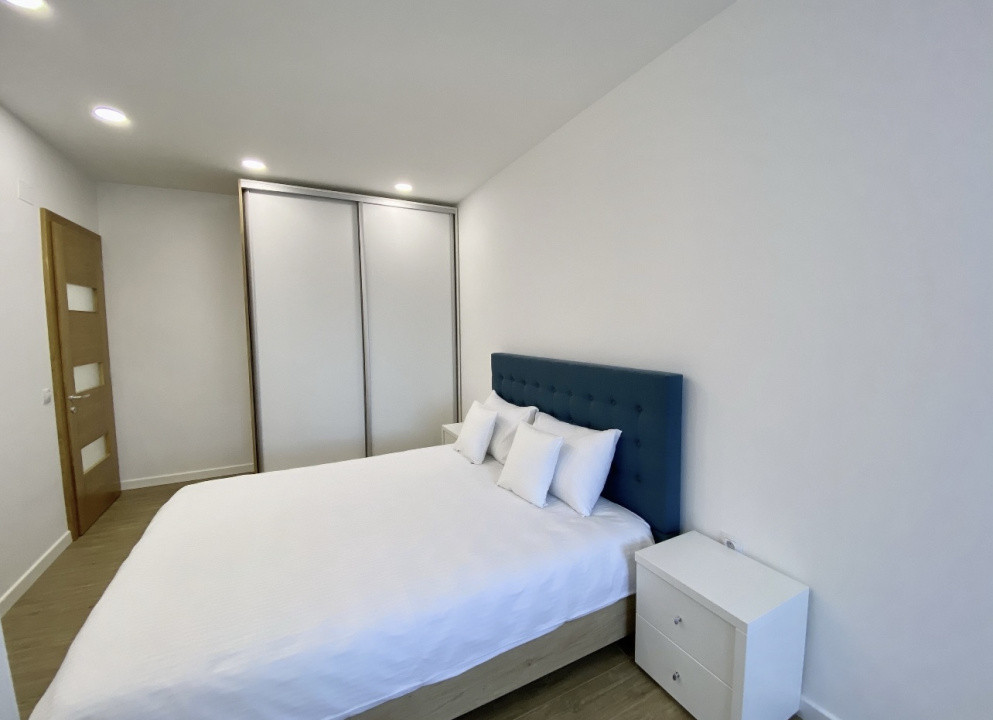 Apartament 2 camere,52mp,zona Plopilor 