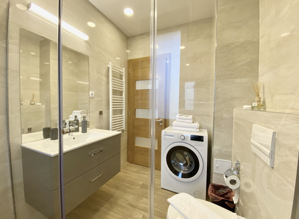 Apartament 2 camere,52mp,zona Plopilor 