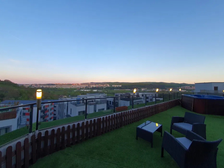 Apartament cu 2 camere,90mp,parcare, Zona Zorilor