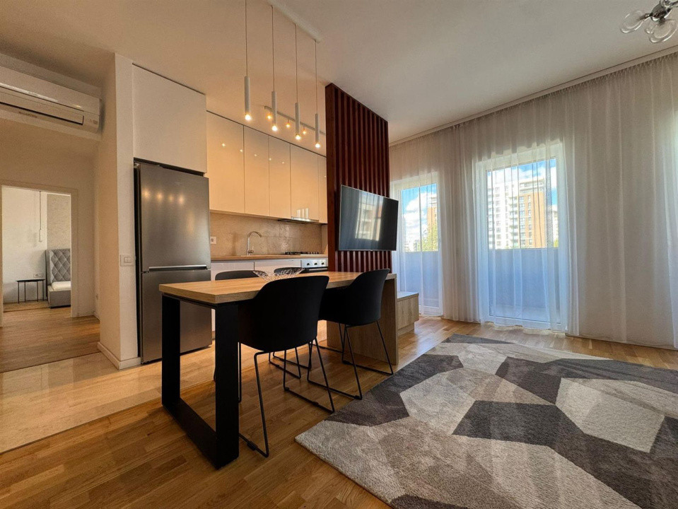 Apartament 3 camere, 80 mp utili, terasa, la cheie, zona Grand Hotel Italia