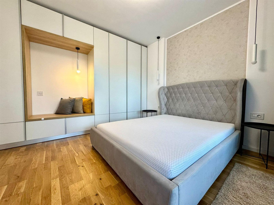 Apartament 3 camere, 80 mp utili, terasa, la cheie, zona Grand Hotel Italia