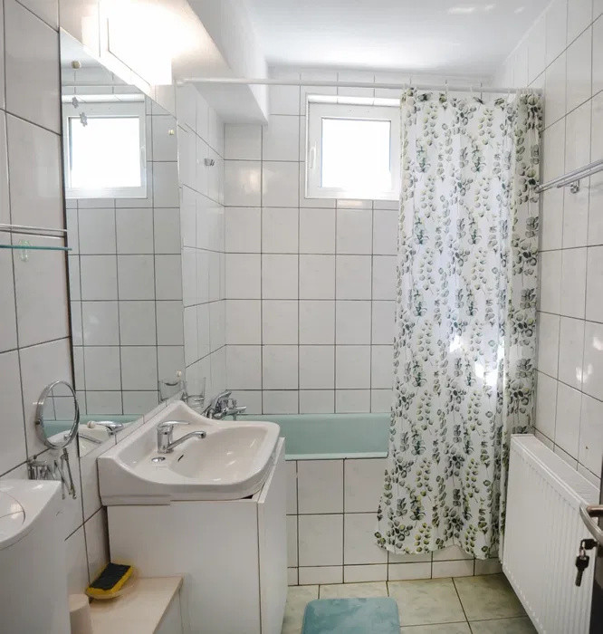 Apartament cu 2 Camere,50mp, Zona Andrei Muresanu