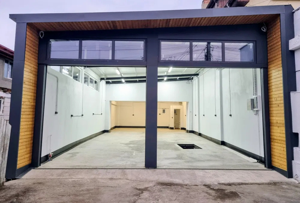 Hala 120 mp cartier Bulgaria