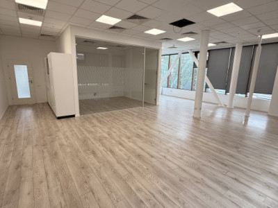Spatiu Comercial, P-ta Mihai Viteazul, 353 MP, Central