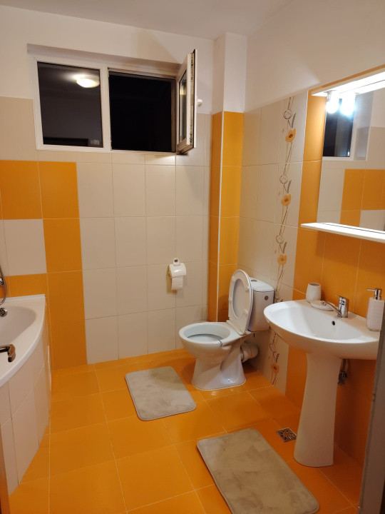 Apartament 3 camere zona Eroilor