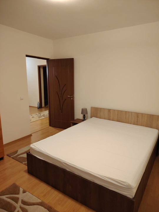 Apartament 3 camere zona Eroilor