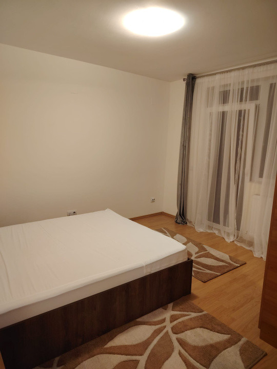 Apartament 3 camere zona Eroilor