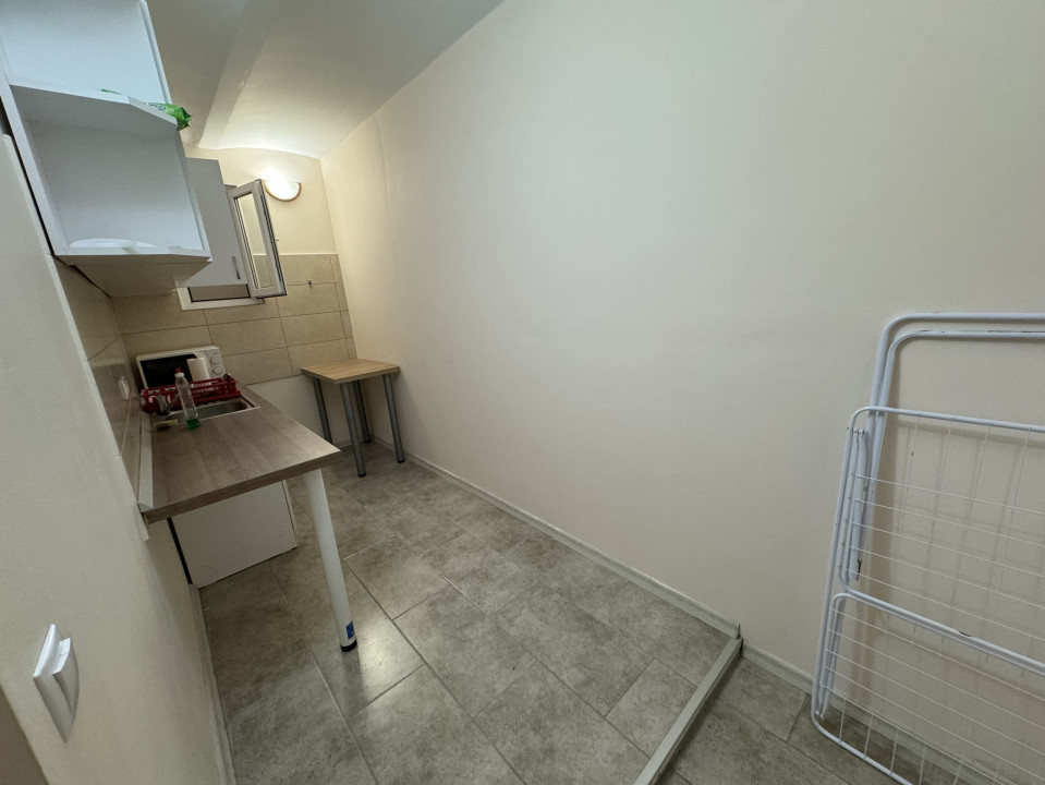 Garsoniera, 28 mp, ultracentral, zona Fac. Medicina