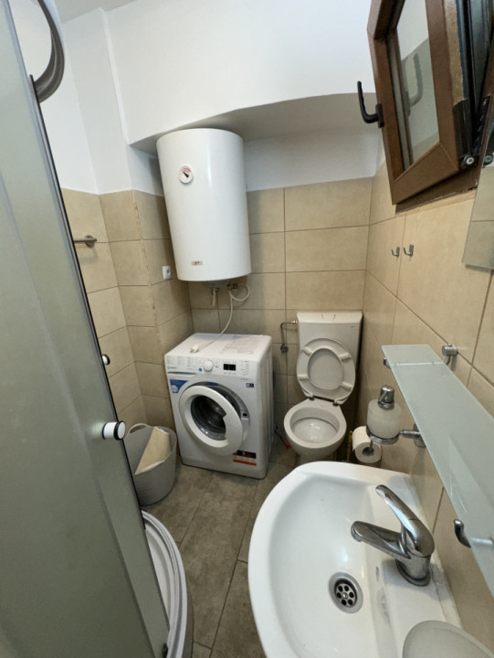 Garsoniera, 28 mp, ultracentral, zona Fac. Medicina