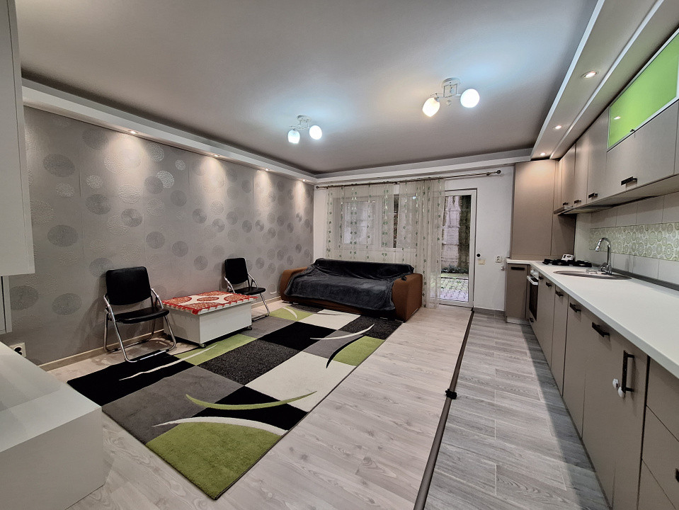 Apartament cu 2 camere, 53 mp, 2 terase, zona Razoare