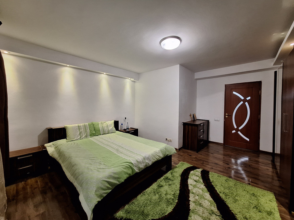 Apartament cu 2 camere, 53 mp, 2 terase, zona Razoare