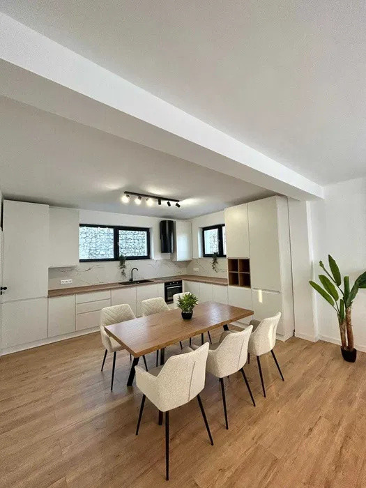 Casa cu 3 camere,140mp, Garaj, Panouri, Popesti Valea Seaca 