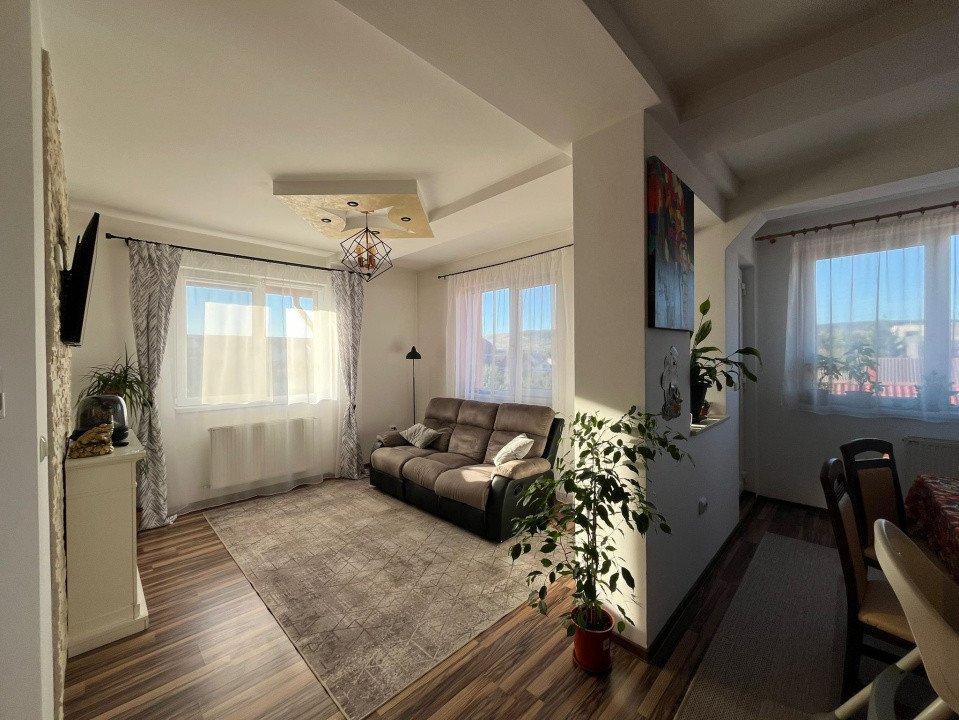 Apartament 4 camere, 2 niveluri, 135 mp, în zona Cetății – cu parcare inclusă!