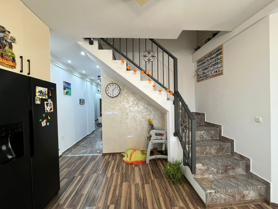 Apartament 4 camere, 2 niveluri, 135 mp, în zona Cetății – cu parcare inclusă!