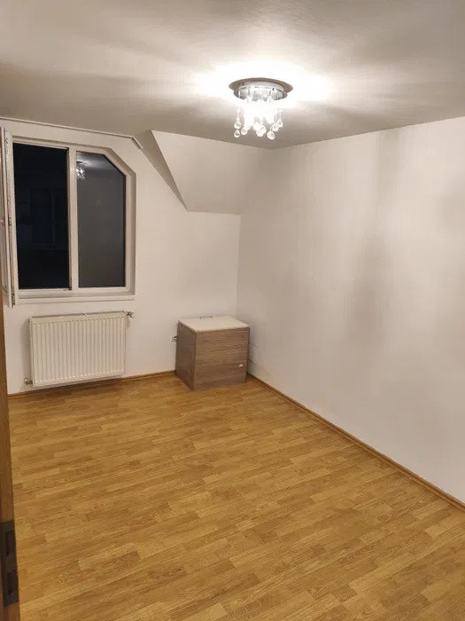 Casă 4 camere,105mp, 2 parcari, cartier Europa