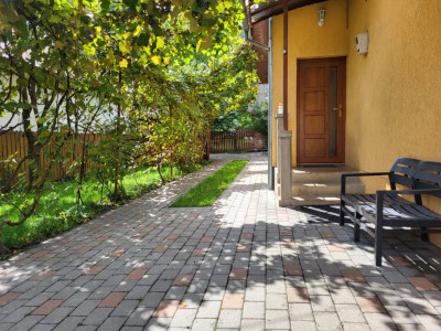 Casa cu 2 camere,70mp,parcare, petfriendly, Zona Dambul Rotund