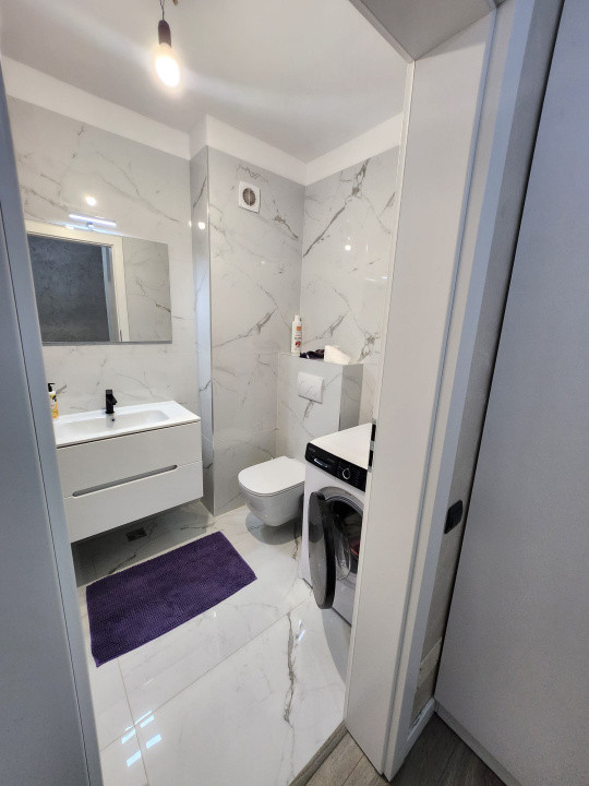 Apartament cu 3 camere, 55 mp, zona Eroilor