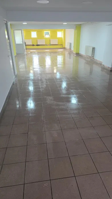 Spatiu comercial 240mp, 2 PARTI (IMPREUNA ori SEPARAT) , Zona Marasti 