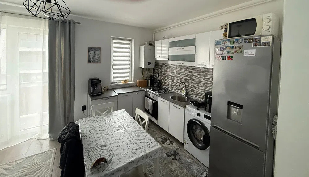 Apartament cu 2 camere, 45 mp, parcare 2 balcoane, zona Terra