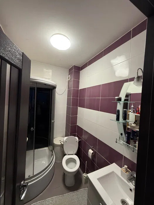 Apartament cu 2 camere, 45 mp, parcare 2 balcoane, zona Terra