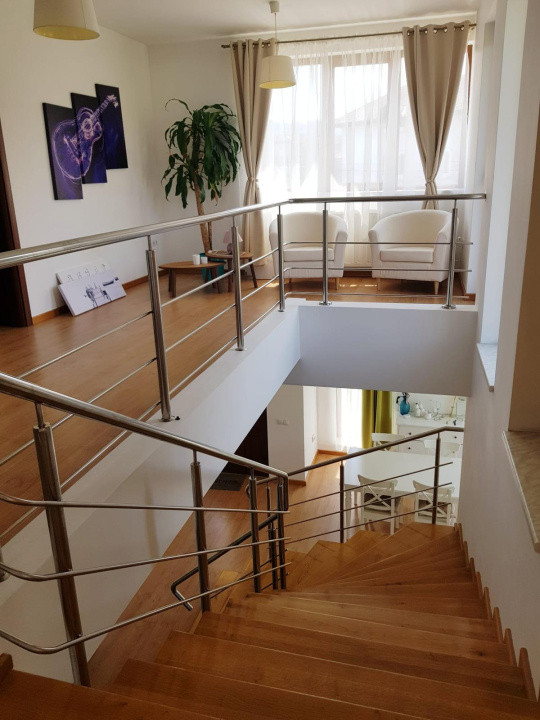 Vila cu 4 camere, zona Borhanci