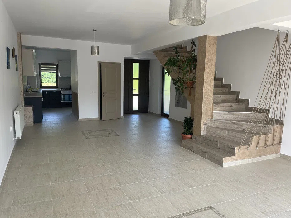 Casă 220mp, zona Panorama