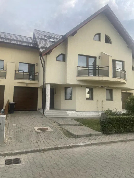 Casă 220mp, zona Panorama