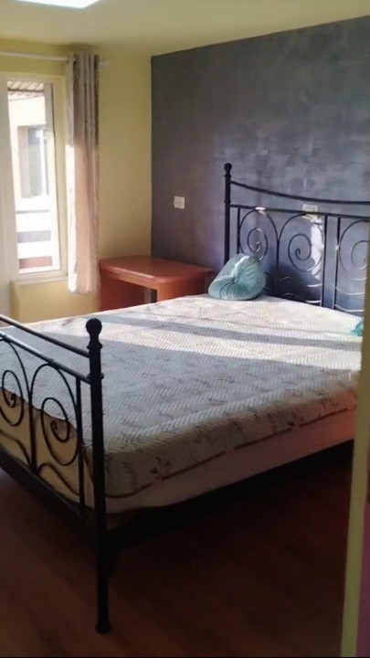 Casa de inchiriat cu 4 camere, zona Hasdeu