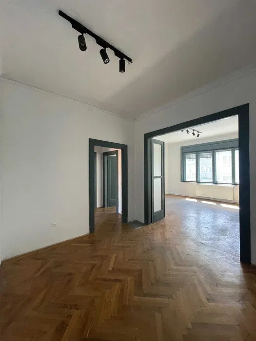 Apartament cu 4 camere,115mp, Zona Centru