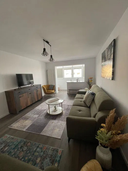 Apartament cu 4 dormitoare,80mp,parcare, Zona Zorilor